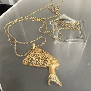 Vtg Egyptian Revival Queen Nefertiti Cameo Gold Tone Metal Pendant Necklace 24”